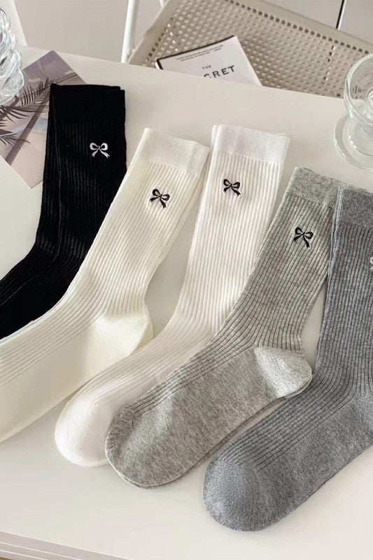 White Embroidered Bow Mid-Calf Socks – Soft, Stylish, and Adorable with Cute Bow (Copy) (Copy) (Copy)