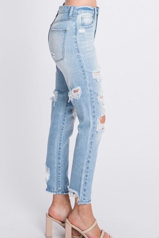 Distressed High-Waisted Rigid Mom Jeans – Retro-Inspired with a Comfortable Fit