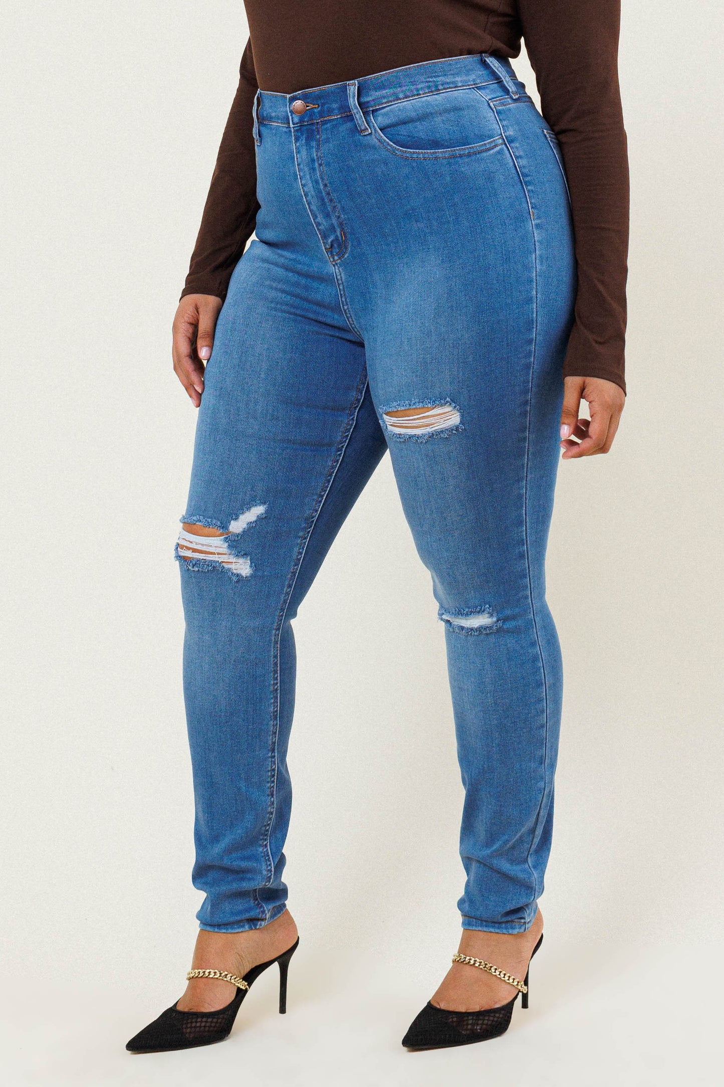 Plus Size Skinny Distressed Jeans – Trendy, Comfortable & Flattering