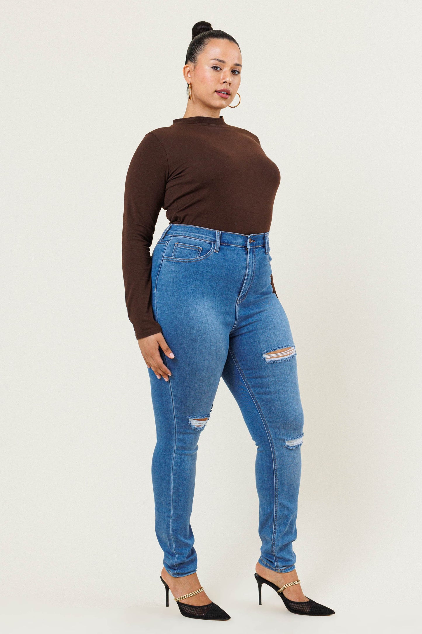 Plus Size Skinny Distressed Jeans – Trendy, Comfortable & Flattering