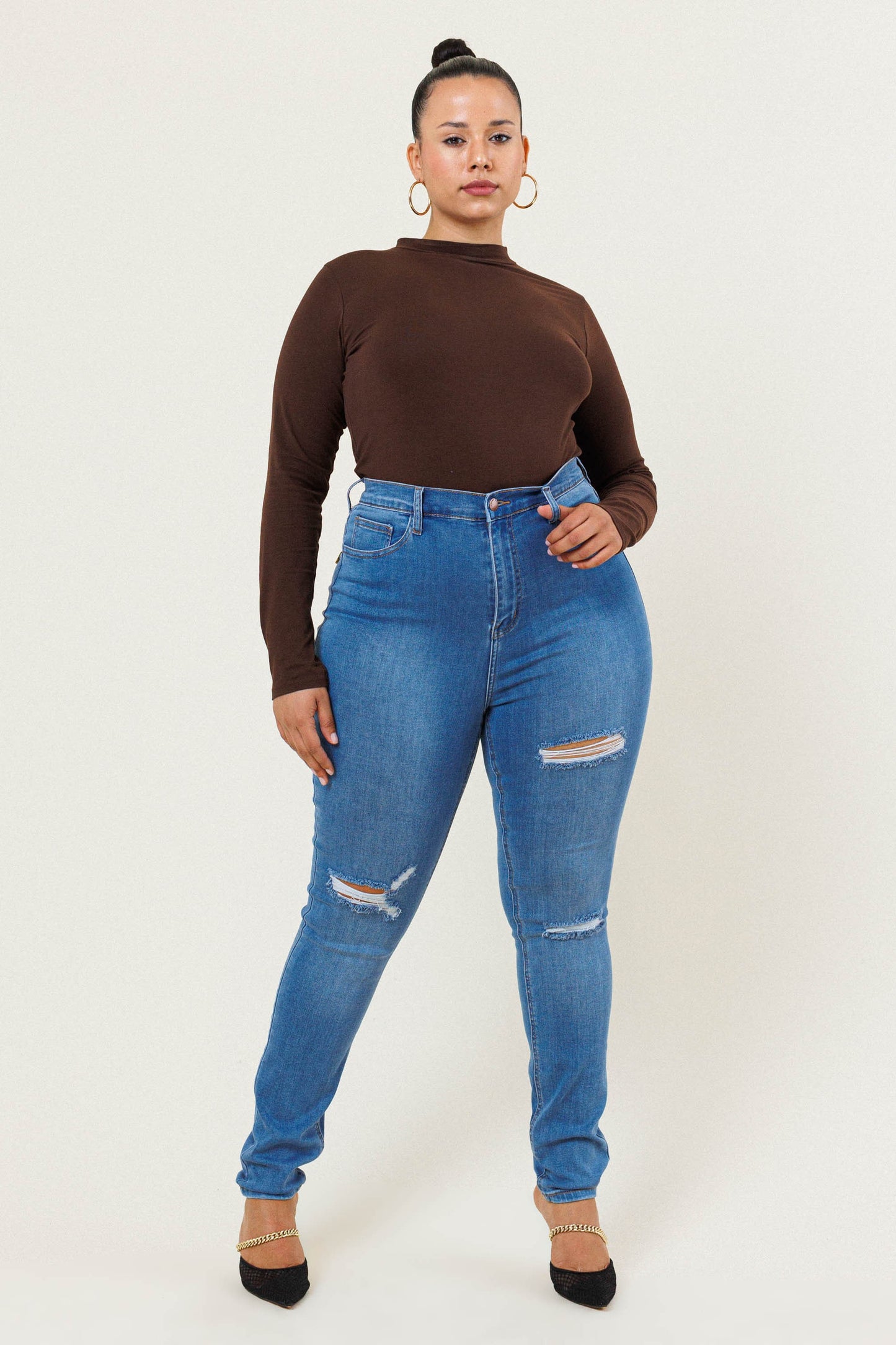 Plus Size Skinny Distressed Jeans – Trendy, Comfortable & Flattering